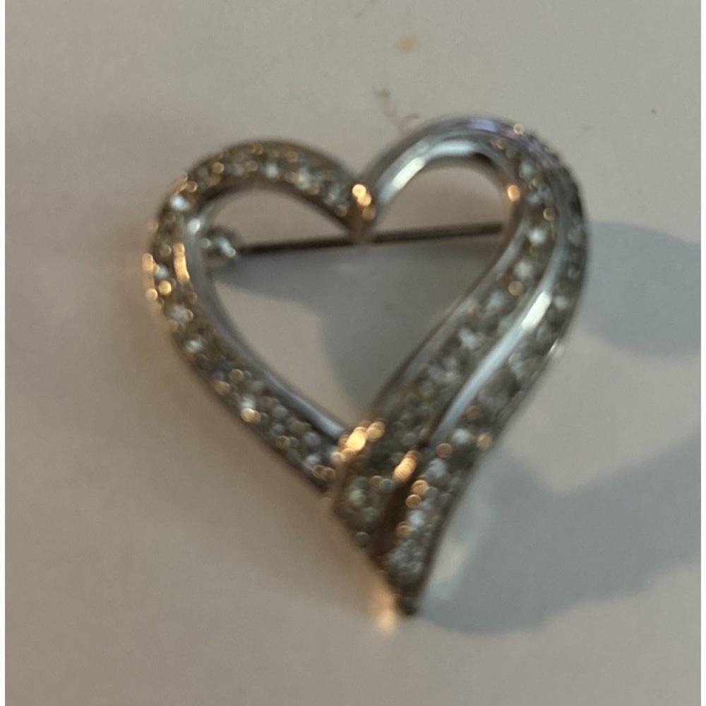 Vintage Silver Tone Open Heart Brooch With Rhinestones 1" - Picture 3 of 5